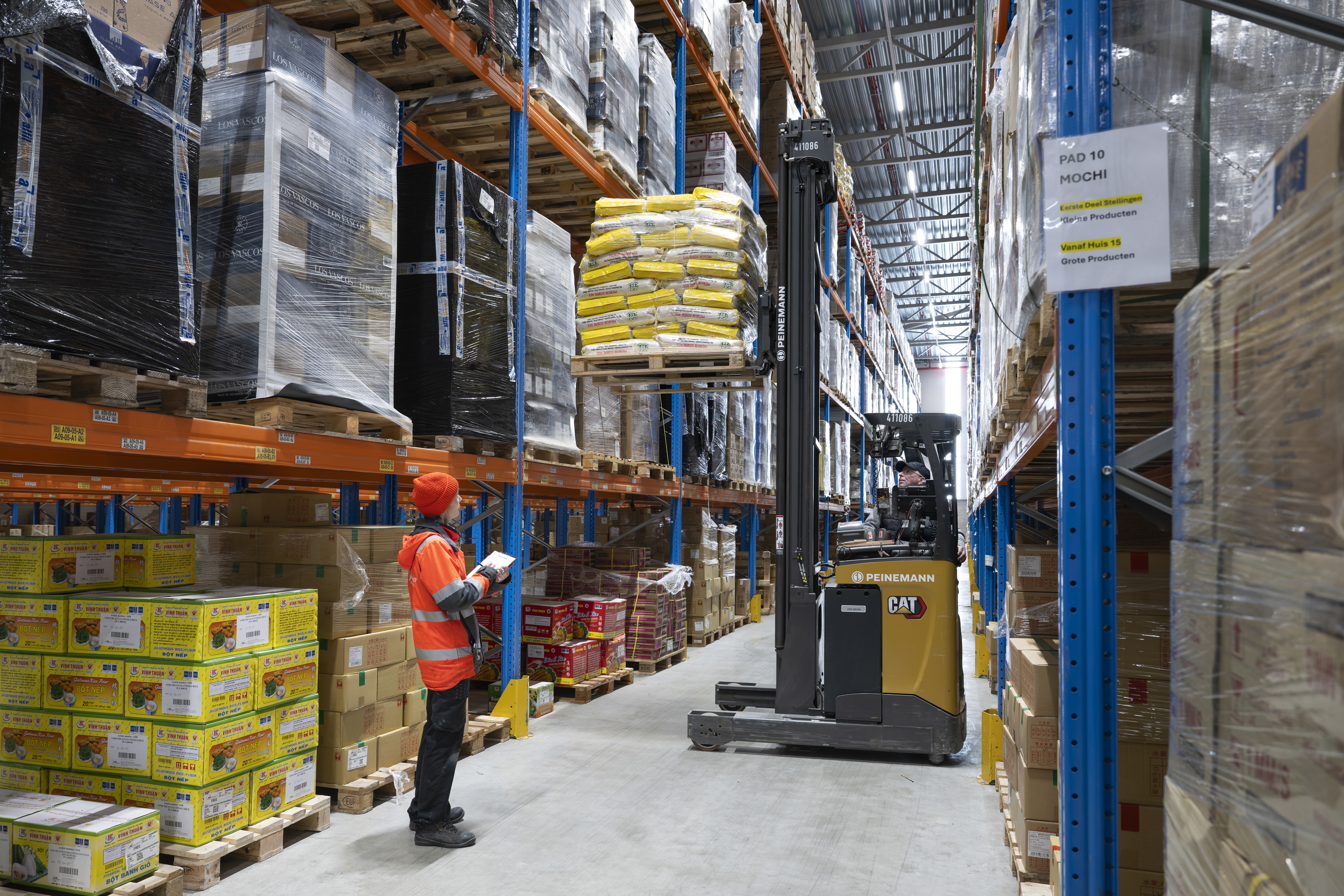 Organized storage supporting scalable logistics solutions