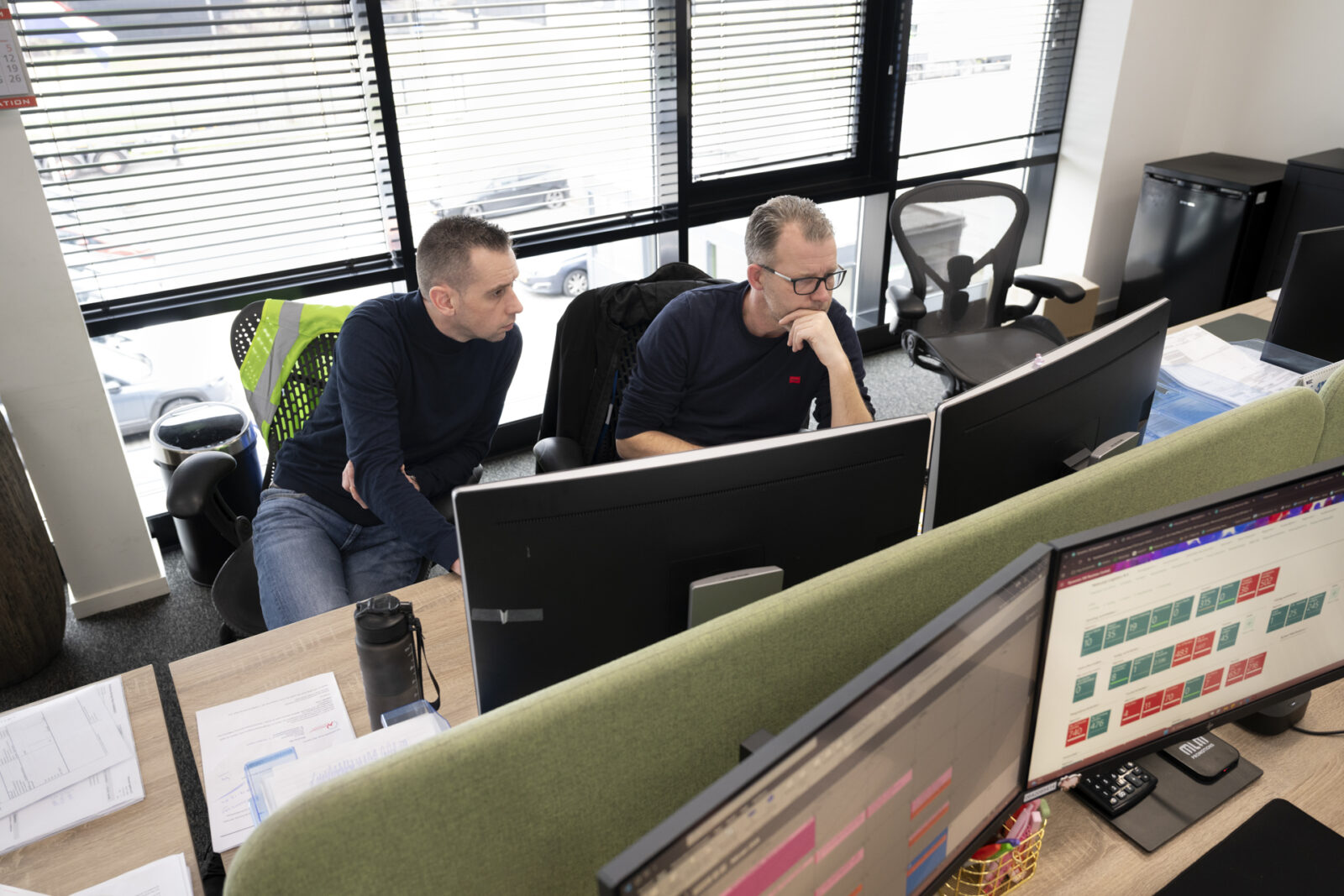 Efficient storage systems supporting streamlined logistics operations